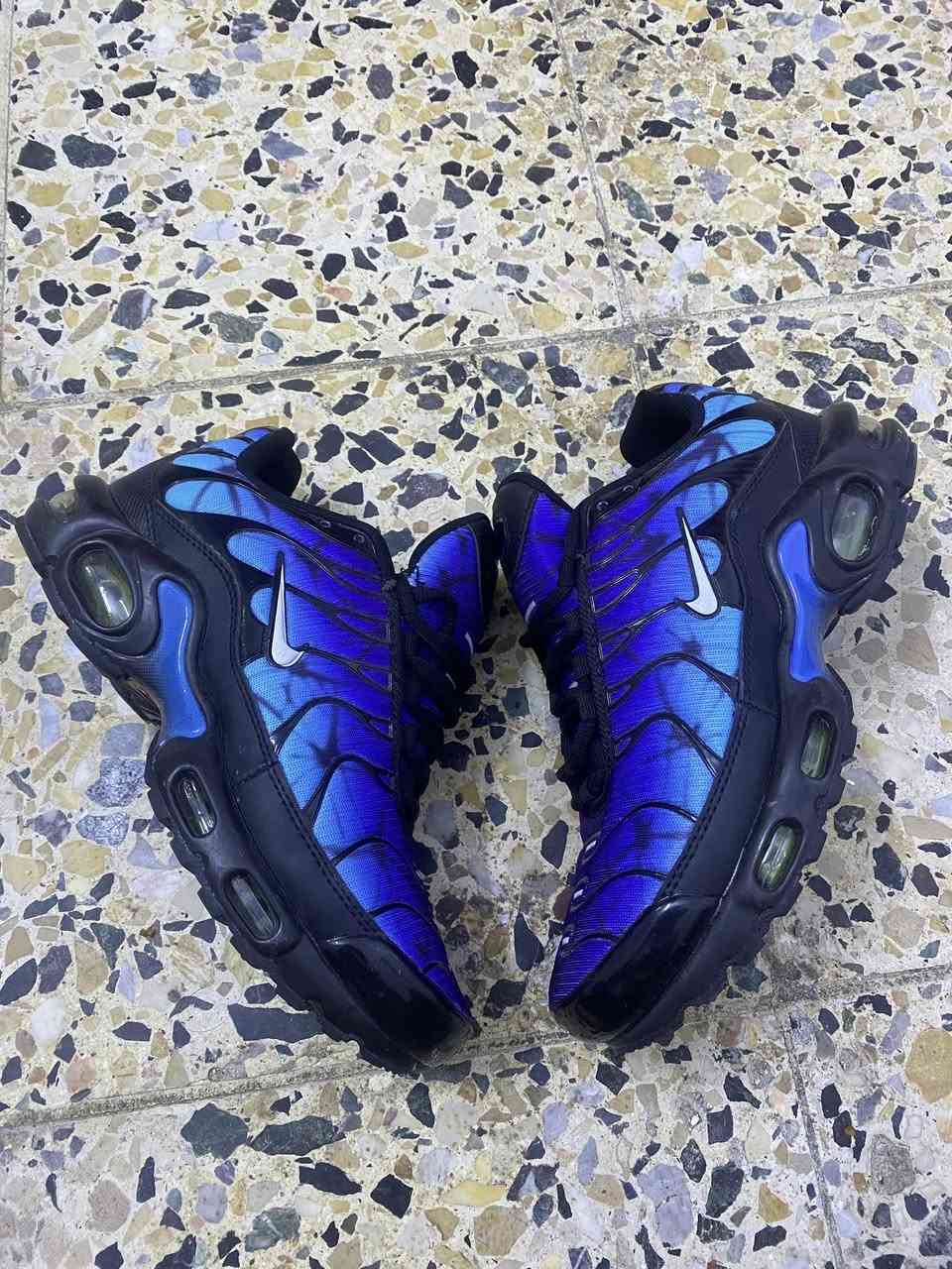 Tnحذاء نايك
قياس 40 (25cm)

سعر20 الف
يوجد توصيل


**إذا كنت صاحب هذا الإعلان وتريد حذفه لأي سبب، رجاءا أرسل رسالة إلى الدعم الفني**