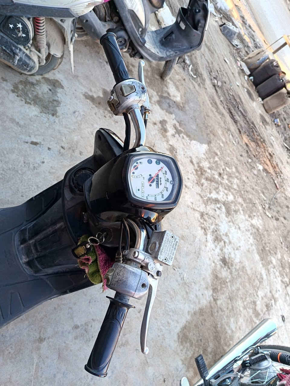 بوليس موديل ٢٠٠٨ كابريتر دراجه كله شغاله سلف هندر كهربائيات لايت اشاير قفل اكسل السعر ٥٥٠ بيع او مراوس رقمي *********** مكاني بابل المسيب
