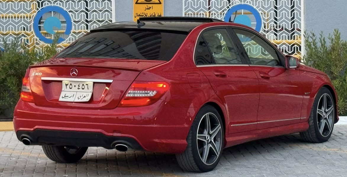 Mercedes C300 2012 مارسدس سي
لون مميز / ماشيه 132 الف ميل 
وارد امريكي ضررها بسيط كلش 
صبغ 3 قطع فقط بدون دواخل 
المواصفات فول 1/1 : 
- محرك 3000 عقل الفوك المرغوب
- فتحة سقف SunRoof 
- شاشة وسائط و شاشة معلومات
- كاميرا خلفية
- داخل لون بيجي مطعم ب صاج
- شفتات ستيرن تبترونك
- كشنات جلد تحكم كهرباء
- كشنات خزن Memory
- كشنات تدفئة 
- تبريد قطعتين منفصل
- اشارة بالمري 
- ستيرن تحكم كهرباء
- زراك لايت
- حساسات اماميه 
- ماوس تحكم شاشة
- سستم صوت هارمن HarmanKardon
- ثلاث وضعيات قيادة Sport
الاضافات عليها كت كامل اي ام جي
- مازدات مع بك لايتات AMG 
- دوسات و دعاميات AMG
شرط السيارة صاروخ 
ترايها يخبل و لا غلطه و ميحتاجلها مصرف
تخم تاير جديد و صدرها لوك و التبريد ثلج
السعر 138 ورقه بيها مجال 
عنواني بغداد الكرخ
***********
***********
