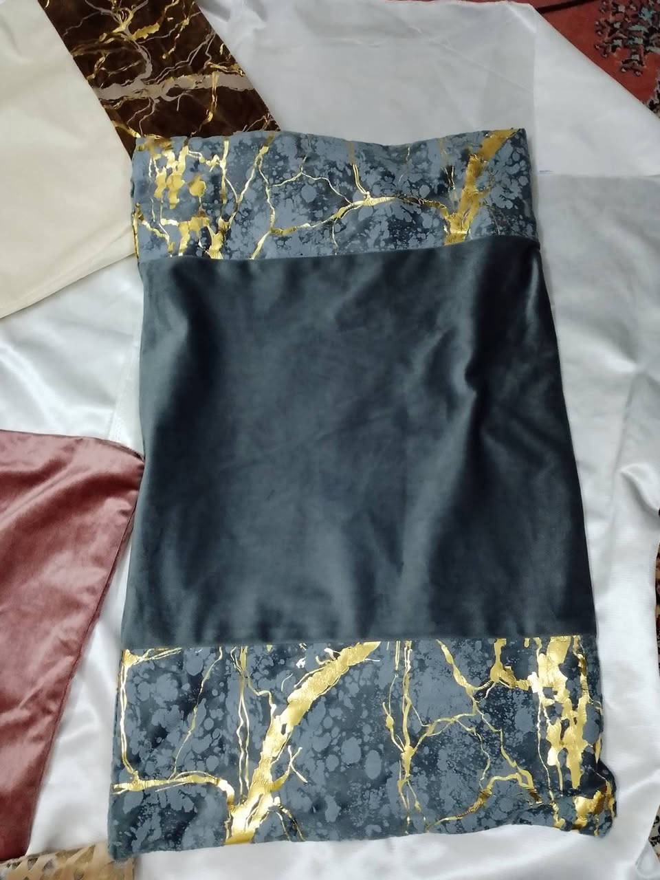 وجوه مخاديد قماش قديفه درجة اوله 
القطعه 2 الف دينار 
يوجد توصيل موصل


**إذا كنت صاحب هذا الإعلان وتريد حذفه لأي سبب، رجاءا أرسل رسالة إلى الدعم الفني**