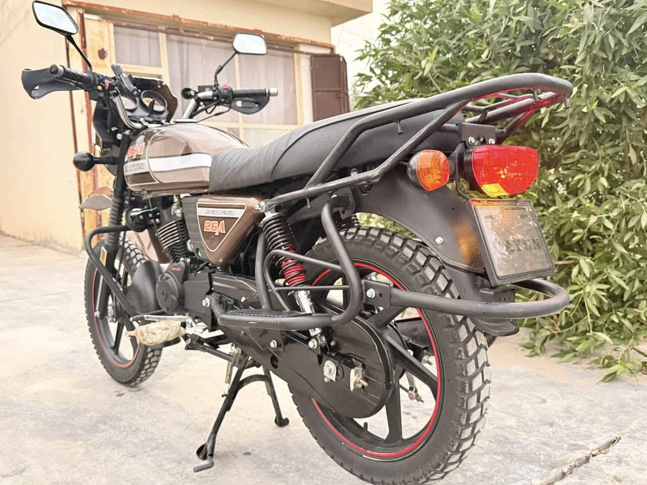 سلام عليكم دايوان جبلي موديل ٢٠٢٥ بعدهة عل سحك ماشية ٦٠٠ كيلو يعني زيرو مكفولة كفاله عامة اوراق سحب سعرهة ١٣٢٥ وبيهة مجال بسيط مكاني ديالى المقدادية *********** 
(مكلف بالنشر)
