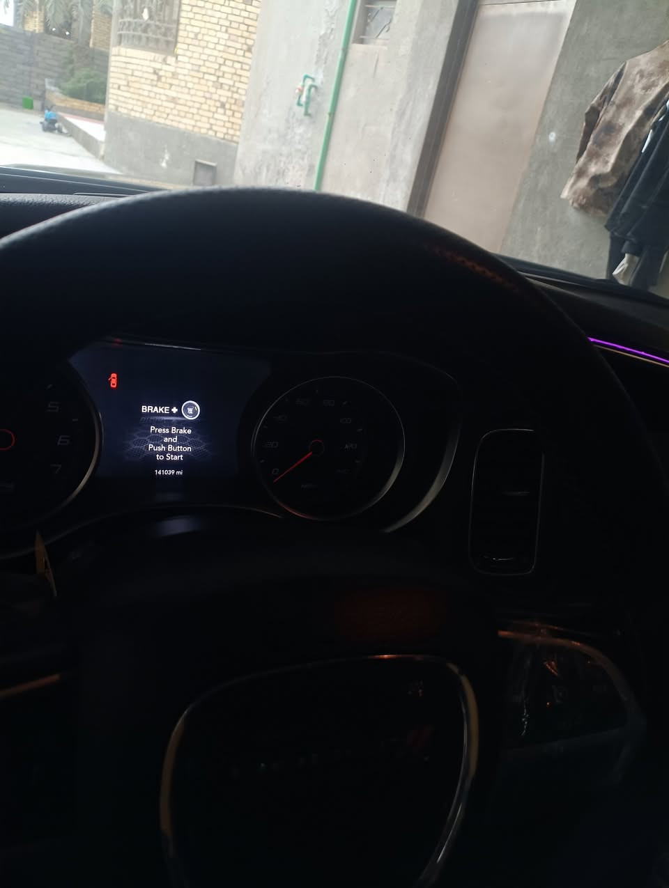 للبيع 2016شبر صبغ يم البك لايت الخلفي السياره حيل جديده كنديه ***********البصره قضاء المدينه
