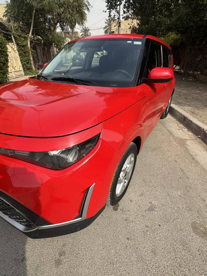 السلام عليكم صول موديل 2024 دخول جديد مرقم قبل أسبوع بغداد السيارة ضررها موضح بدون اي تبديل فقط صبغ ارباك ستيرن فقط موصفات السياره رادار  امامي وجانبي وخلفي اوتو هولد السياره بدون أي نقص وماشيه بس 1000 ميل بلعراق حاليا 55 ميل السعر 160 وبيها مجال مكان السياره بغداد الغزالية هـ***********
