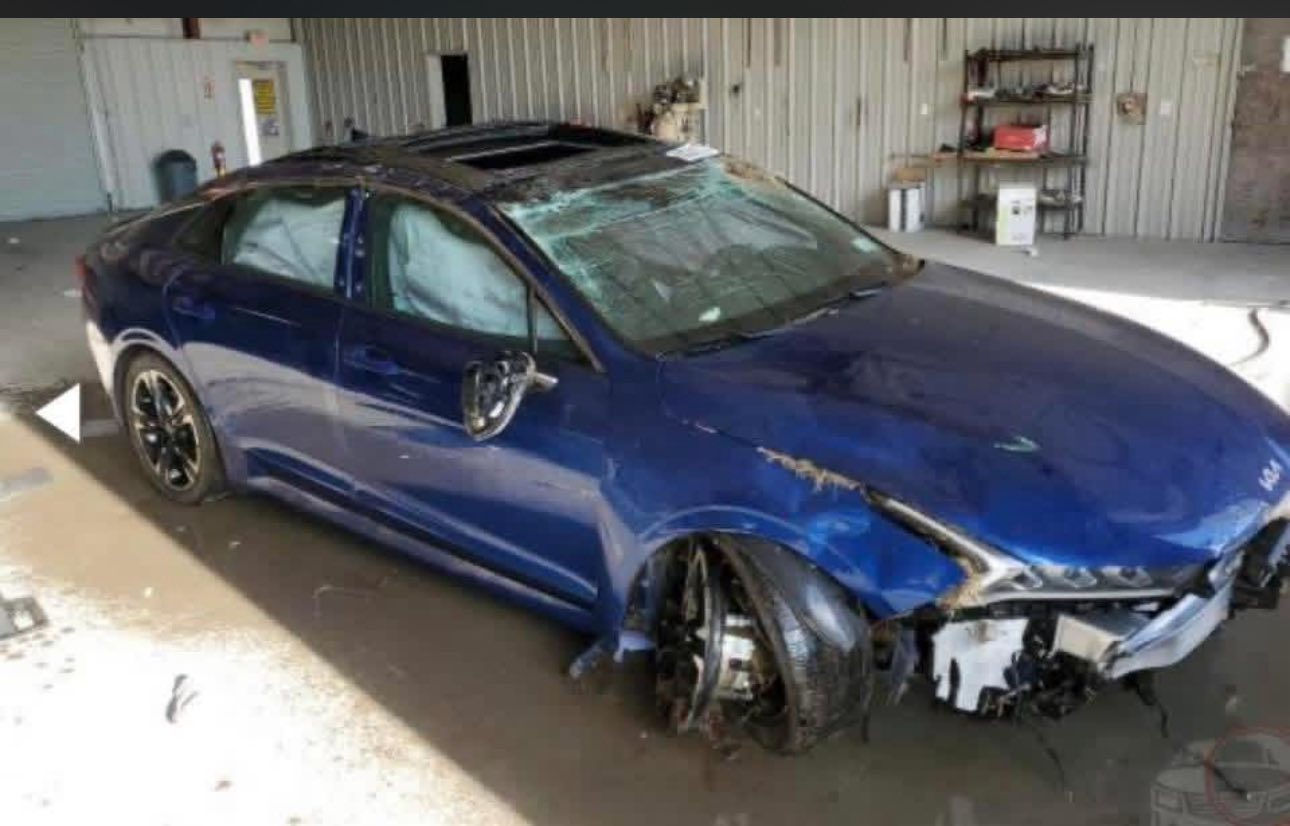 K5 موديل 2022  جيتي لاين فول مواصفات للاخير سياره جاهزه من كلشي اريد مراوس ب  سياره 
صور الحادث وي المنشور


**إذا كنت صاحب هذا الإعلان وتريد حذفه لأي سبب، رجاءا أرسل رسالة إلى الدعم الفني**