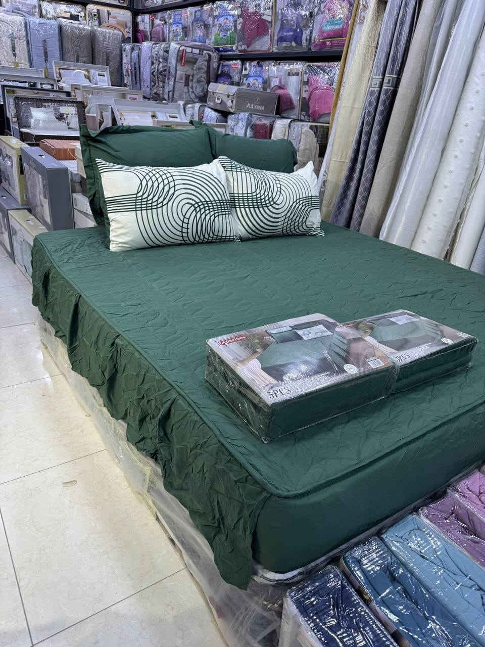 شرشف نفرين مبطن طبي 🔥ساده صيفي ثقيل لاستيك كشكش 5 قطع 
شرشف مع 4 وجه مخده .
السعر 23 الف✅
توصيل داخل بغداد ٥ الاف


**إذا كنت صاحب هذا الإعلان وتريد حذفه لأي سبب، رجاءا أرسل رسالة إلى الدعم الفني**