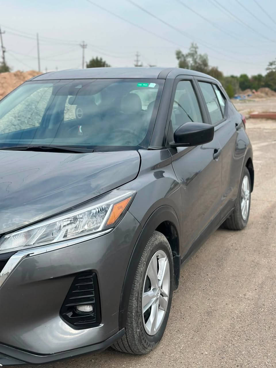 *تحية طيبة*

للبيع نيسان كيكس. 

موديل 2024. 

مواصفات S

رقم الشاصي 3N1CP5BV6RL552197

محرك 1600 اربعة سلندر. 

المواصفات SV

دخول ذكي. 

بصمة تشغيل وتشغيل عن بعد. 

رادار امامي و رادارات جوانب. 

حساسات خلفية وتوقف ذاتي. 

كاميرا خلفية وتحديد مسار. 

فول تحكم استيرن. 

نقطة عمياء. 

ومواصفات اخرى كثيرة. 

الضرر. 

بارد بسيط بالبنيد . 

السيارة بدون صبغ* كل قطع السيارة ابلادي وايضا ً لايتات السيارة ابلادي. صور الحادث مرفقة في الاعلان. 

يوجد تقرير يتكون من 16 صورة للحادث بامريكا

السيارة رقمها صلاح الدين باسمي  

السيارة سيارة بيت استخدام قليل 

مكان السيارة في محافظة صلاح الدين / تكريت 

السعر 153 قابل للتفاوض 

للاستفسار اكثر عن السيارة يرجى على الرقم 

***********

***********
