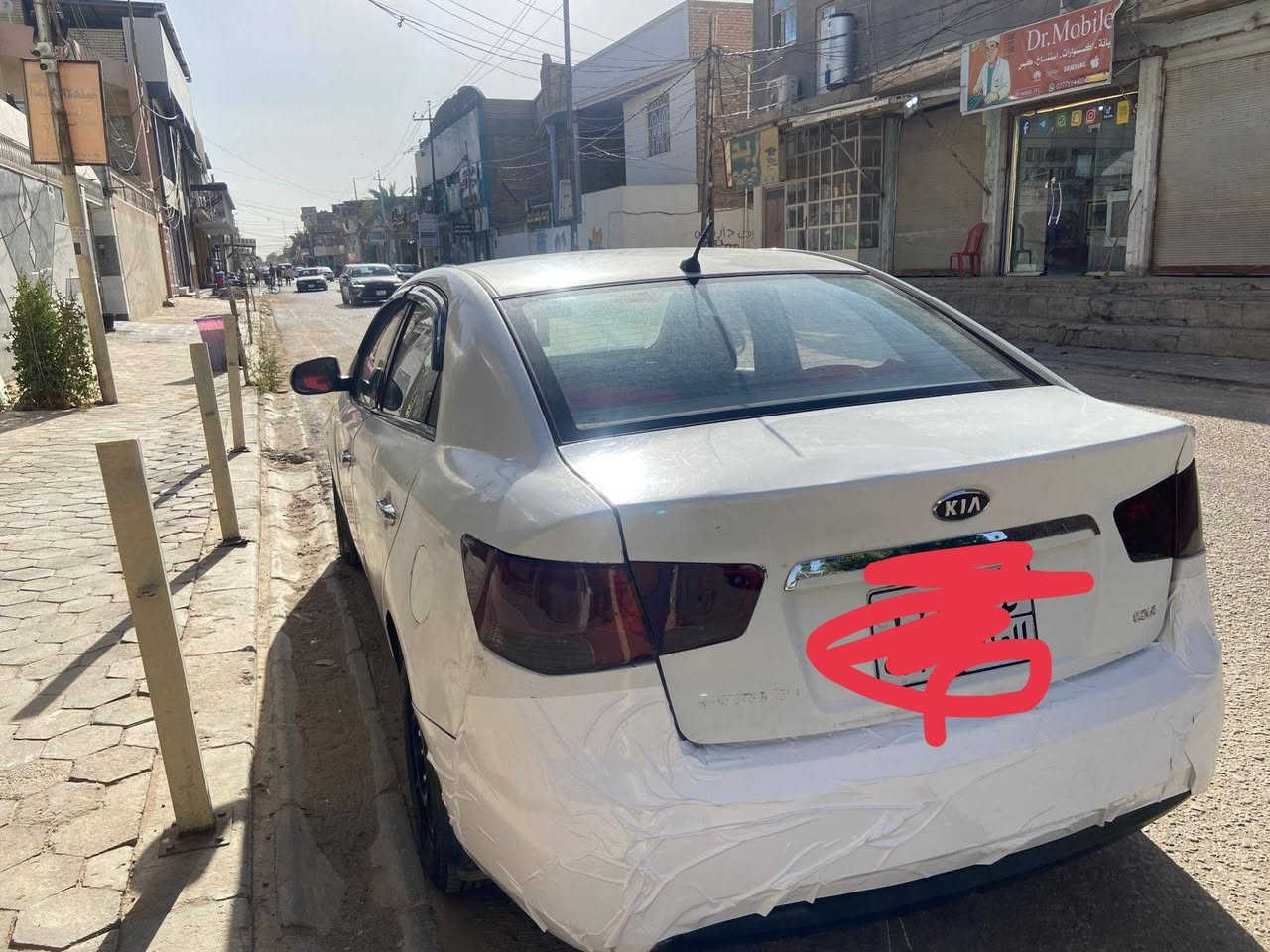 السلام عليكم 
سيراتو خليجي ٢٠١٢ 
سعر ٨٠ 
بيها باب وچاملغ خلف السايق + چاملغ خلفي جهة العبري 
مكينه ١٦٠٠ دوش 
تايرات حداديه جدد 
تبريد ثلج 
للبيع او مراوس ب نيسان سني 
وكاله باسمي 
الاستفسار 
*********** النجف, العراق
