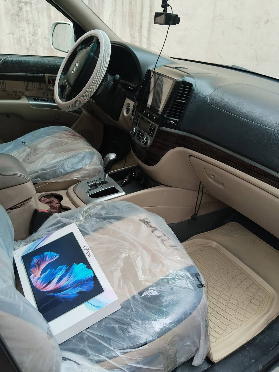 اسلام عليكم سنتافي موديل 2012
مفولة فتحه خليجي بيها صبغ قليل سنوية دولية لل29 رقمها بابل  بيع او مراوس السعر 155 مكاني بابل 
***********
