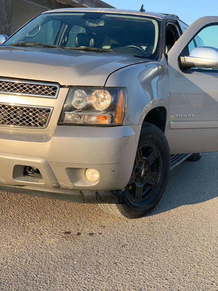 ويلات تاهو البيع الحجم ١٧ بدون قباقه مال ويل لون اسود ونضيفات هنه وتايراتهن وياهن ***********
