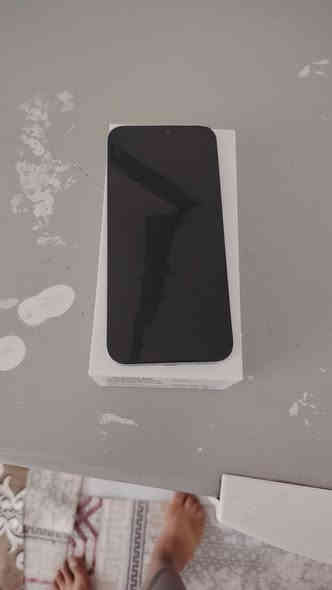 جهاز البيع صارله شهر من طالع من المحل هونر 200 ذاكره 256 العشوايه 8 جهاز مكفول من اي ب مكان المجر  ***********.  سعر 225 وبيه مجال
