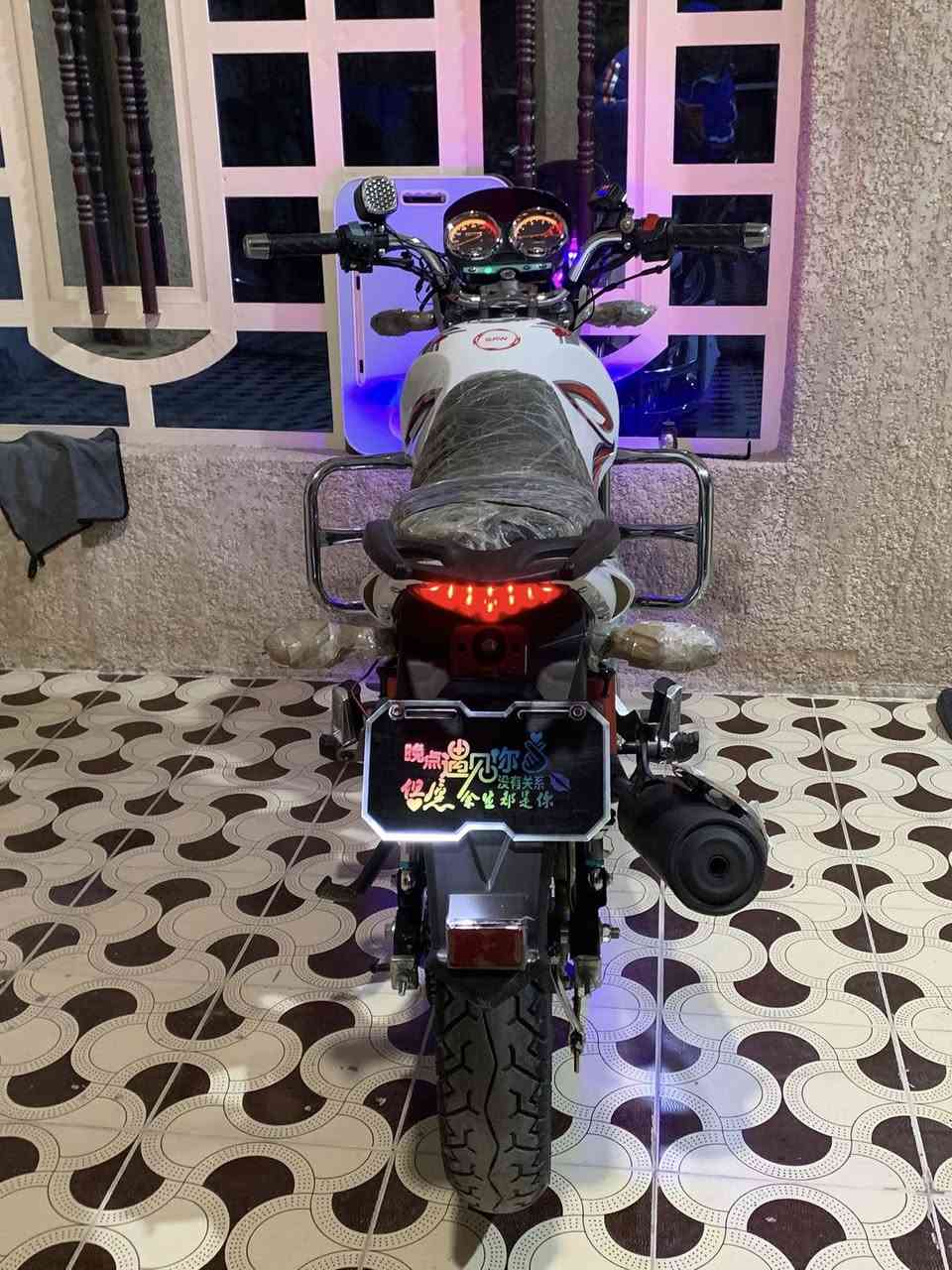 اسلام عليكم سنكي موديل ٢٠٢٥ الموطور استخدام قليل سويجات٢  او بصمات ٢   السعر مليون او ٦٥٠ او بي مجال قليل حك الجيه ***********
