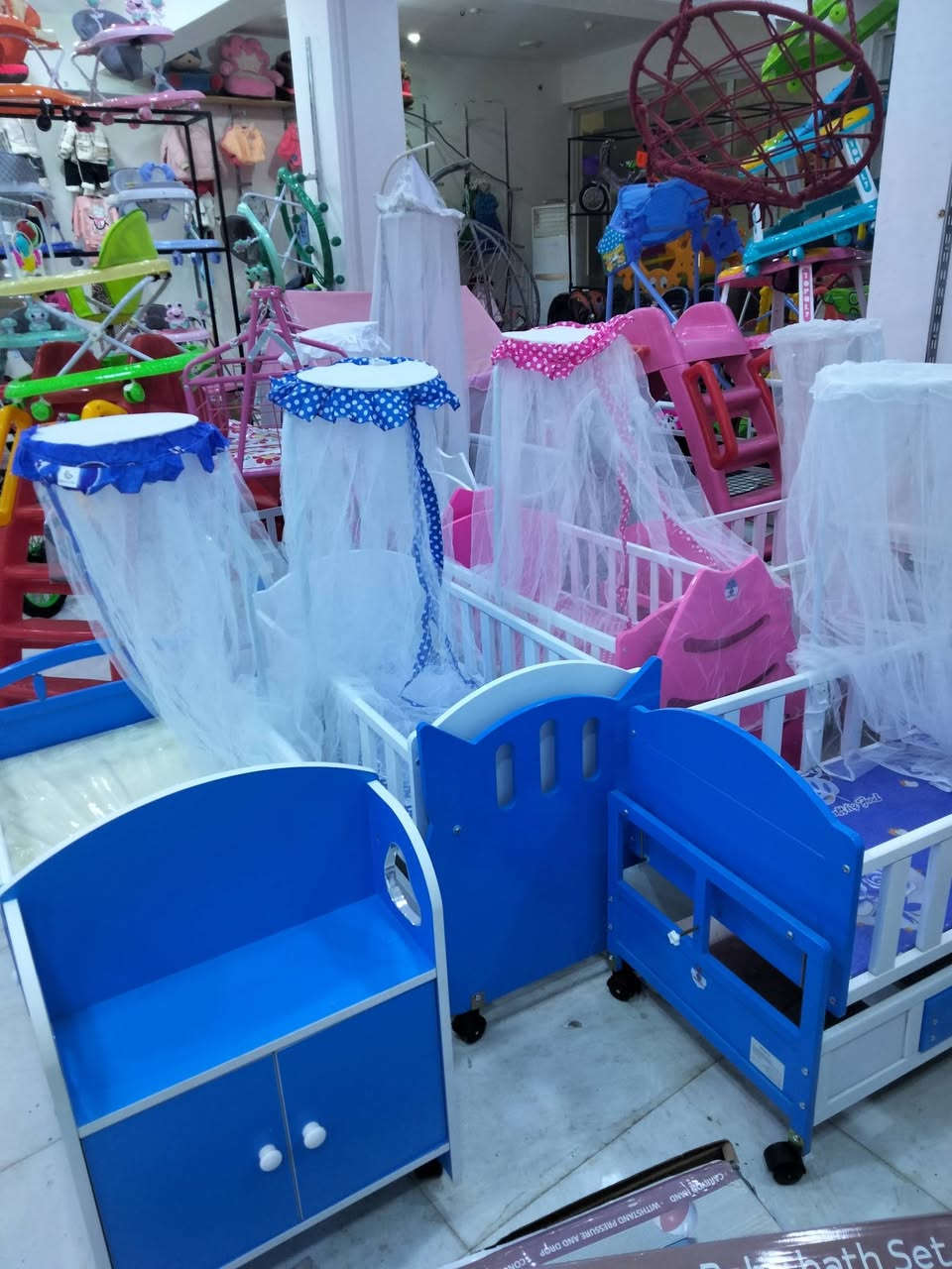 🌺بيبي الفهود🌺
المكان 👈 مجمع العراق الطبي 
👈 الطابق الثاني 👆
قرب عيادة دكتور علاء شاكر🩺
مجاور مجمع  الحاج هشام 
كل ما يخص الطفل متوفر لدينا ( اي شي تردونه للطفل متوفر  عدنا   )
خدمة توصيل متوفره 🛺
متواجدين في المجمع وقت الصبح والعصر وباليل
               🌷اهلا وسهلا بكم 🌷
ارقام واتساب واتصال للتواصل او المراسلة عل الصفحة 
‏‪‏‪0773 268 7025‬‏

***********
‏‪‏‪+964 782 797 4790‬‏‬‏
