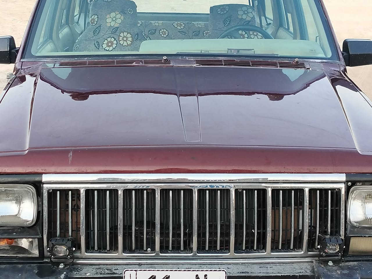 السلام عليكم
سياره جيب شيروكي محور 
موديل1992 سنويه صادره 20/1/2026  لحد سنه 2031
هزه جديده ورقم انكليزي مشروع وطني مصبوغة جماليه السعر46 ورقه العنوان محافظه واسط قضاء الموفقيه
رقمي ***********
