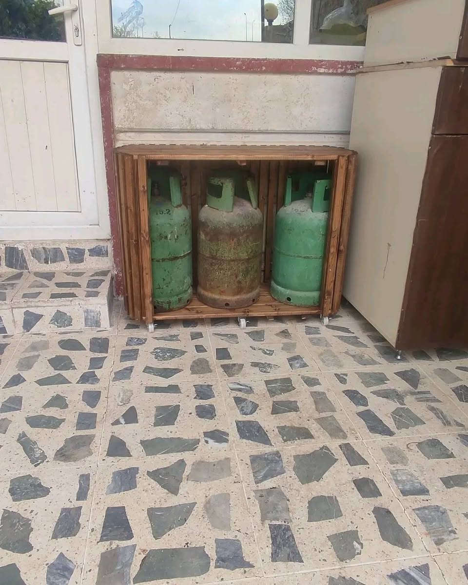 بۆ ئەم جەژنە، ماڵەکەت جوان بکە بە کالاکانمان🤗
پەڵە بکەن حجزی بکەن تا گەیاندن هەیە، دواتر گلەیی مەکەن🫠


**إذا كنت صاحب هذا الإعلان وتريد حذفه لأي سبب، رجاءا أرسل رسالة إلى الدعم الفني**