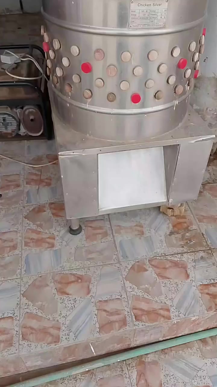 سلام عليكم غراض محل مال دجاج هلاسه  اقفاص ميز عرض حديد غراض كامله للبيع ***********
