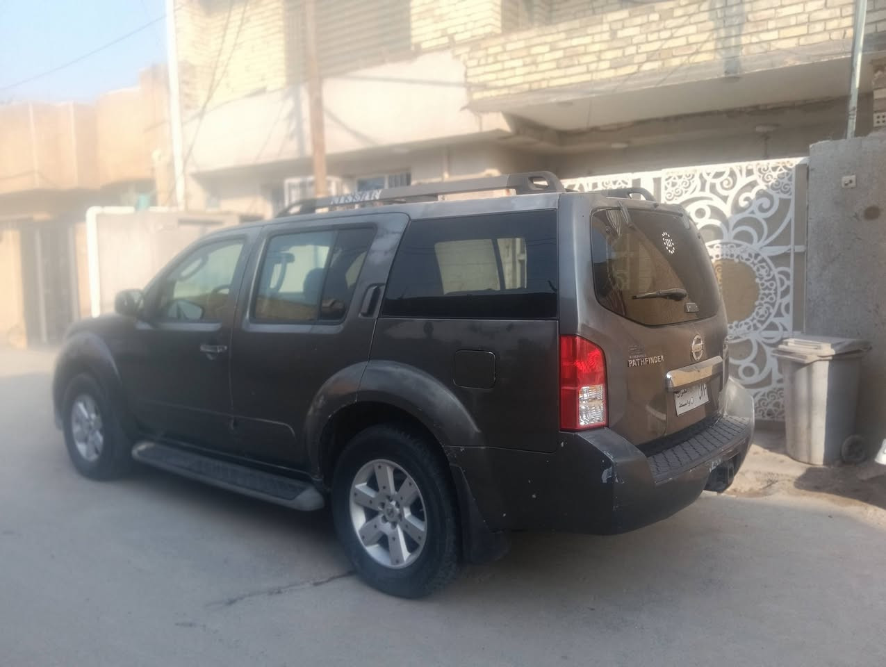 نيسان بافندر 2008
عائلية سبعة راكب 

محرك 4000 گير رياضي  خير من الله 

تبريد ثلج . ثلثة قطع تبريد 

تحكم استيرن جهتين شغال 

مثبت سرعة

مانع انزلاف

كشن كهربائي 

مري كهربائي 

باب الجنطة شفط

كامرة وشاشة عطلاة ابلادي 

سيارة جاهزة مكانها بغداد  رقمها كوت باسم صديقي شرط التحويل بيع او مراوس حسب القناعة

التخدمة السيارة .  السيارة وصاحبها بخدمته ***********
