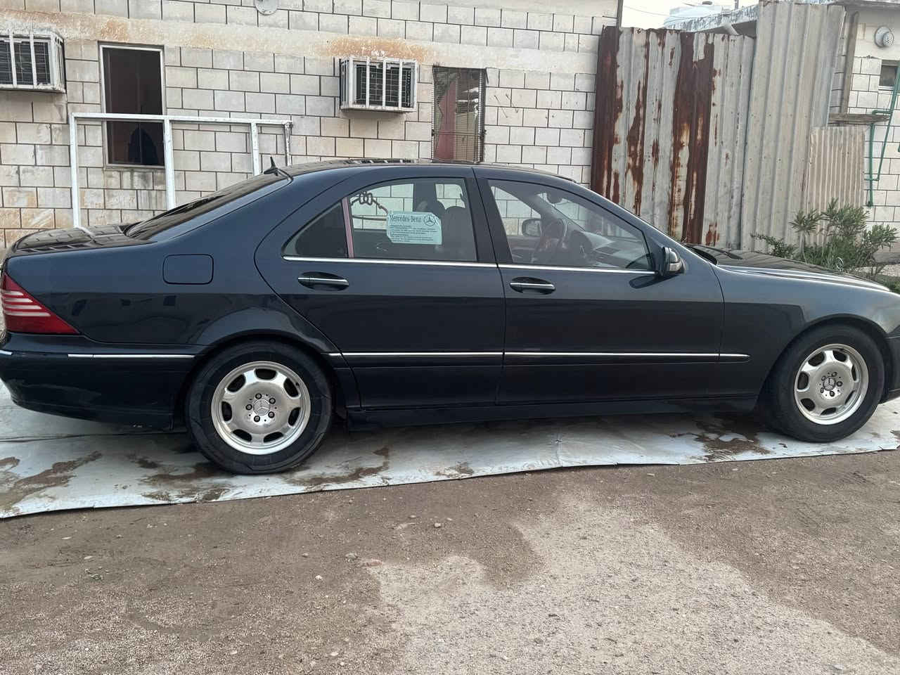 مارسدس غواصه  موديل 2003 فول مواصفات مكينه ٦ سلندر رقم بغداد الدولي ابأسمنه حجم 350سياره بيه قطعتين رش باليابان ربع الباب ومسفه كد شبر بالجاملغ الخلفي فقط سياره جديده وجاهزه كل نقص مابيه مكان السياره البصره السعر ١٢٣ رقم الهاتف ***********
