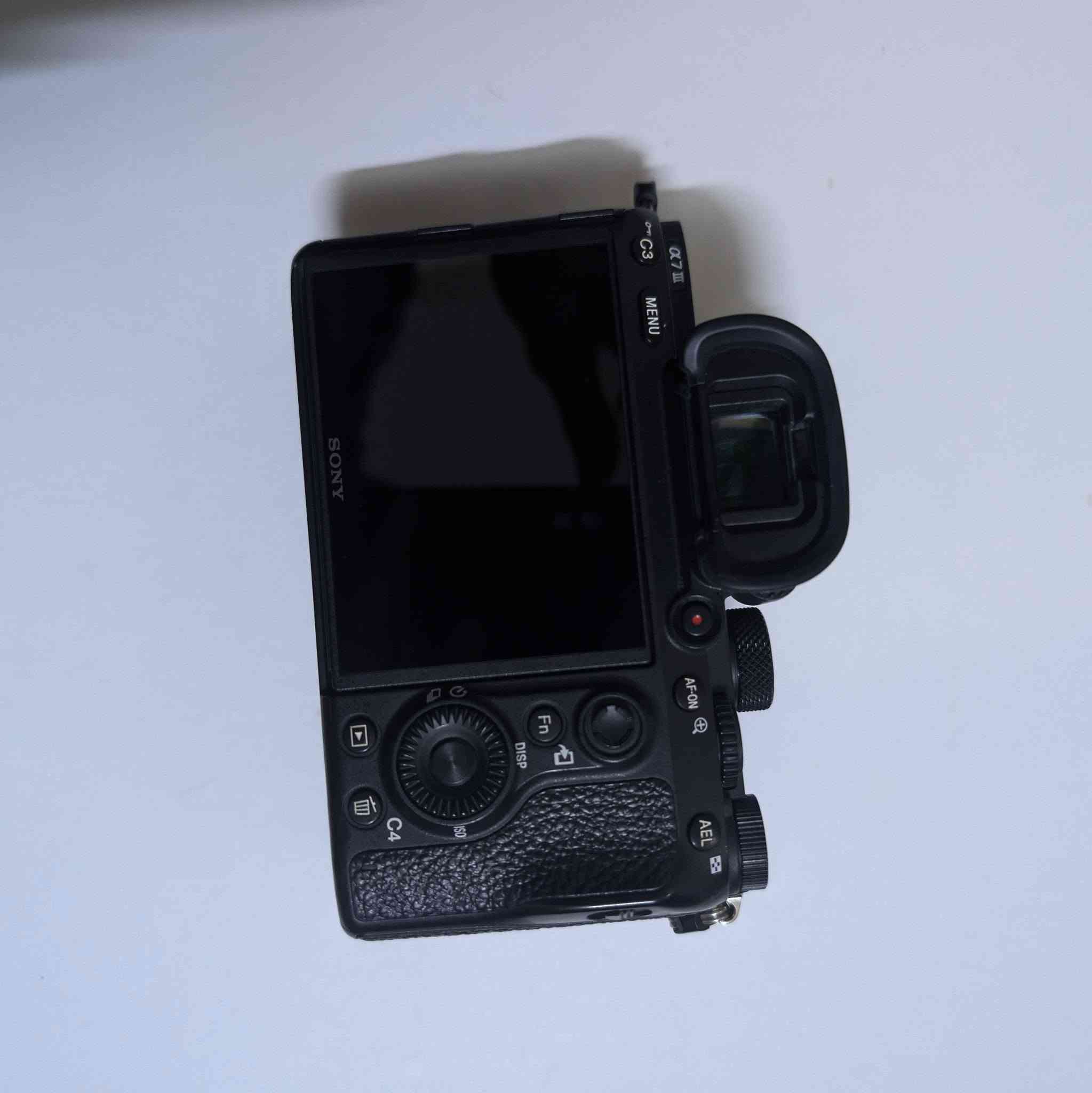 كاميرا Sony a7iii نظافة 95%
السعر مليون و 400
وعدسة 50mm بسعر 200 الف
مكاني بغداد
رقم الهاتف 
*********** واتساب
