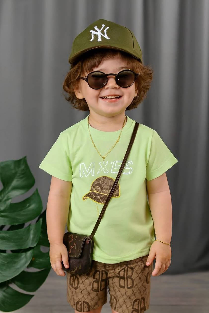 ابيعه بسعره ٤٨ قطعه بسعر ٢٠٠ الف مع التوصيل 
كدامك الوصل وشوف تاريخ والسعر وكل تفاصيل


**إذا كنت صاحب هذا الإعلان وتريد حذفه لأي سبب، رجاءا أرسل رسالة إلى الدعم الفني**