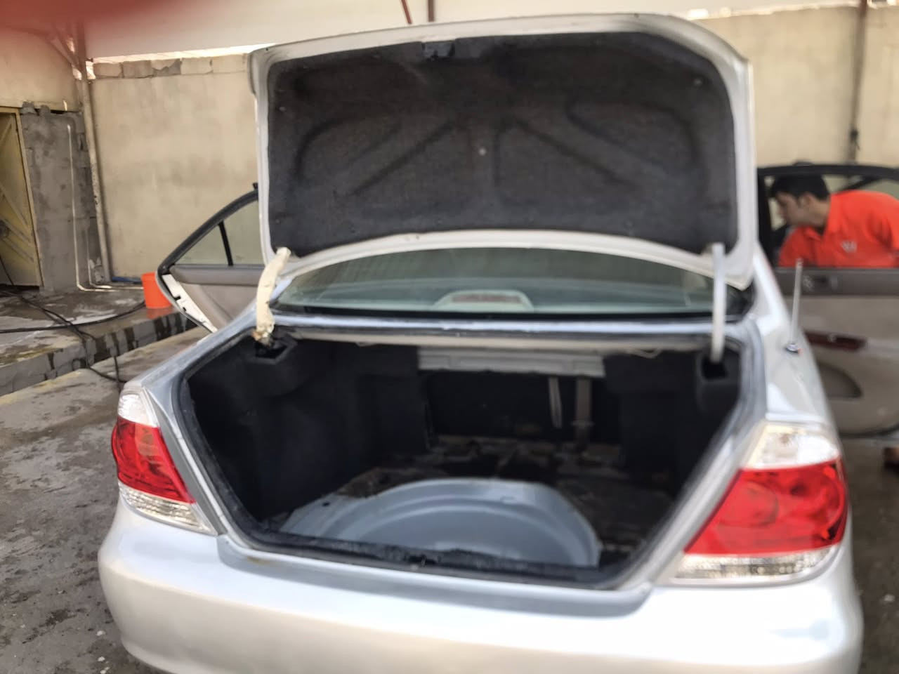 السلام عليكم كامري 2006 خليجي مكينه جديده توني مبدلها صدر جديد ومشط جديد تبريد ثلج مبدل منظومه تبريد كامله السعر 85 صبغ جماليه بدون ضربه ومعجون رقم بغداد باسمي عنواني البصره *********** والشراي خلي يتصل وبالخدمه
