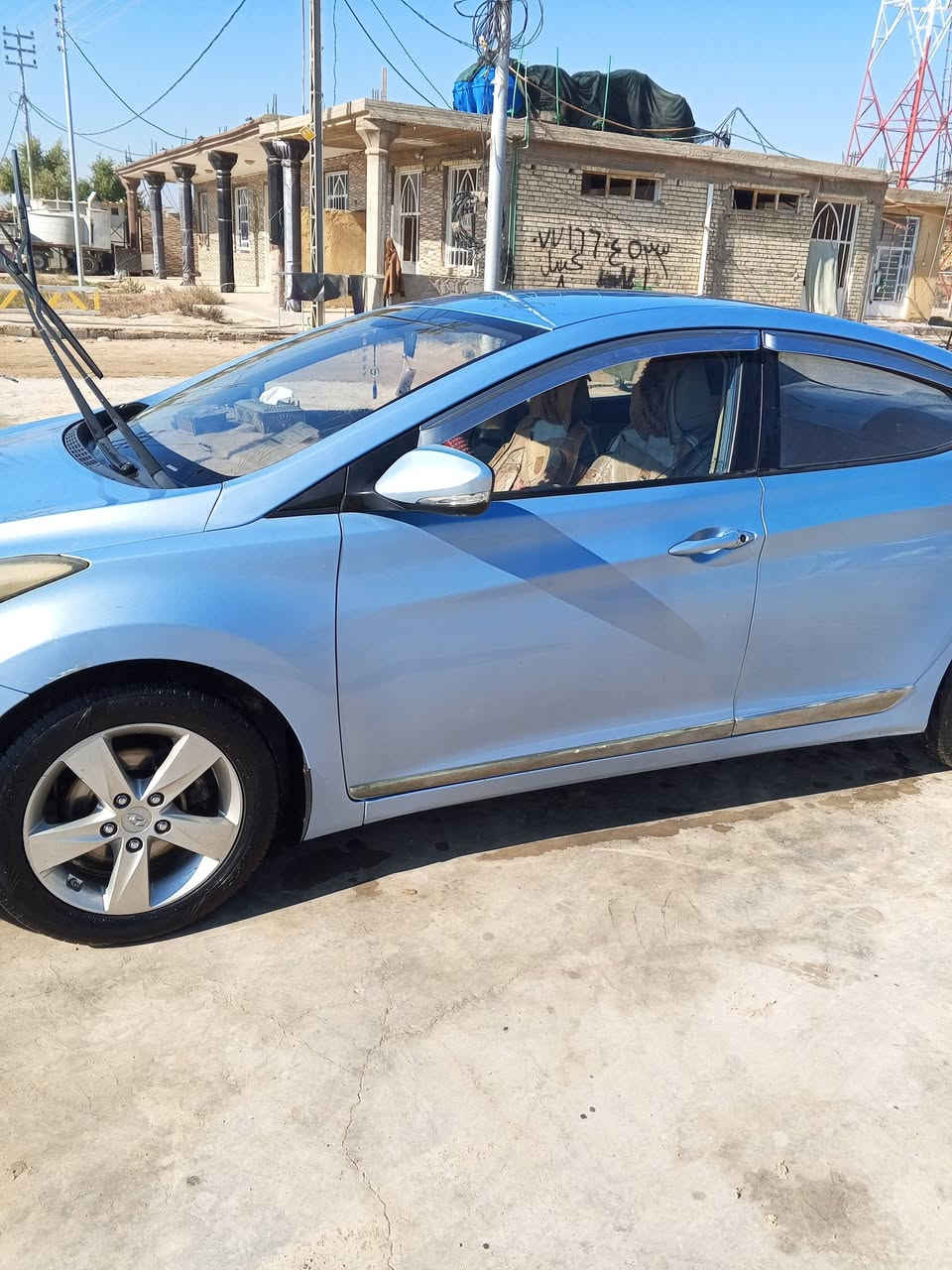 سلام عليكم لنتره لون سمائي موديل ١٢خليجي محرك ١٦٠٠عنوان كربلاء المقدسة عون السعر٨٥ وبيه مجال حك الجيه بيه اربع قطع بدون دواخل رقم ***********
