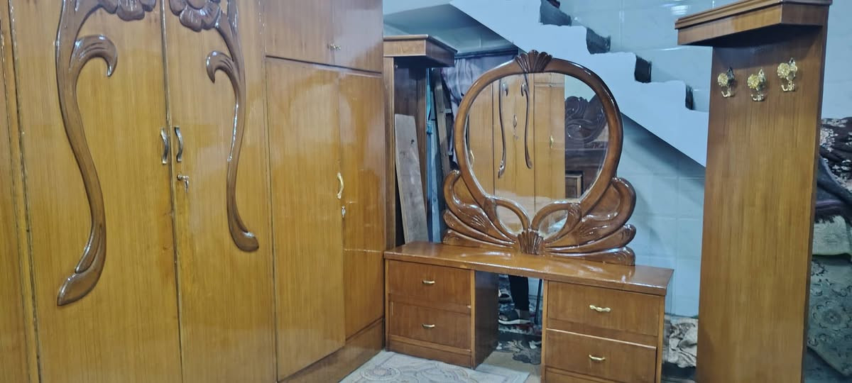 غرفه صاج عراقي نضيفه ٦ابواب ملحق السعر 450 الف المكان الحسينيه الراشديه بغداد بوجد توصيل بل اجره التواصل على الرقم ***********
