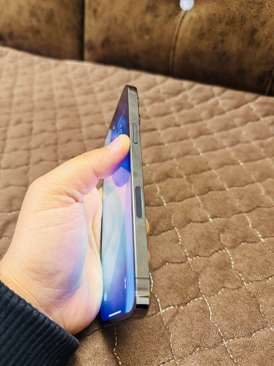 ايفون 13 برو ماكس 
ذاكرة 128 
نموذج M 
بطارية 85 نضافة 100/100
شرط ما مفتوح ما مبدل بي شي وكلة شرط من كلشي 
بي مسج شاشة مستعملة بالتحديث طلعت وكلة ضمان 
سعر 515 الف بيع فقط 
***********
