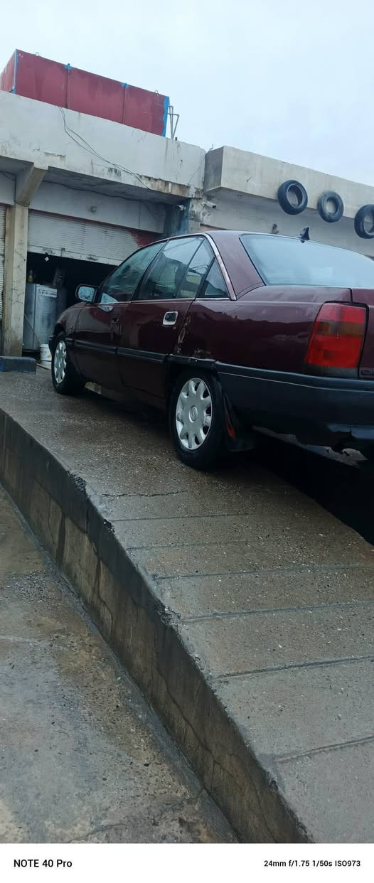 اوبل اوميگا موديل 1989 محرك وكير شرط طخم جديد كهربائيات كلها شغاله سياره كلها جديده رقم صلاح الدين الماني شرط الوكاله والتحويل السعر 26 وبيها مجال اتصل
***********
