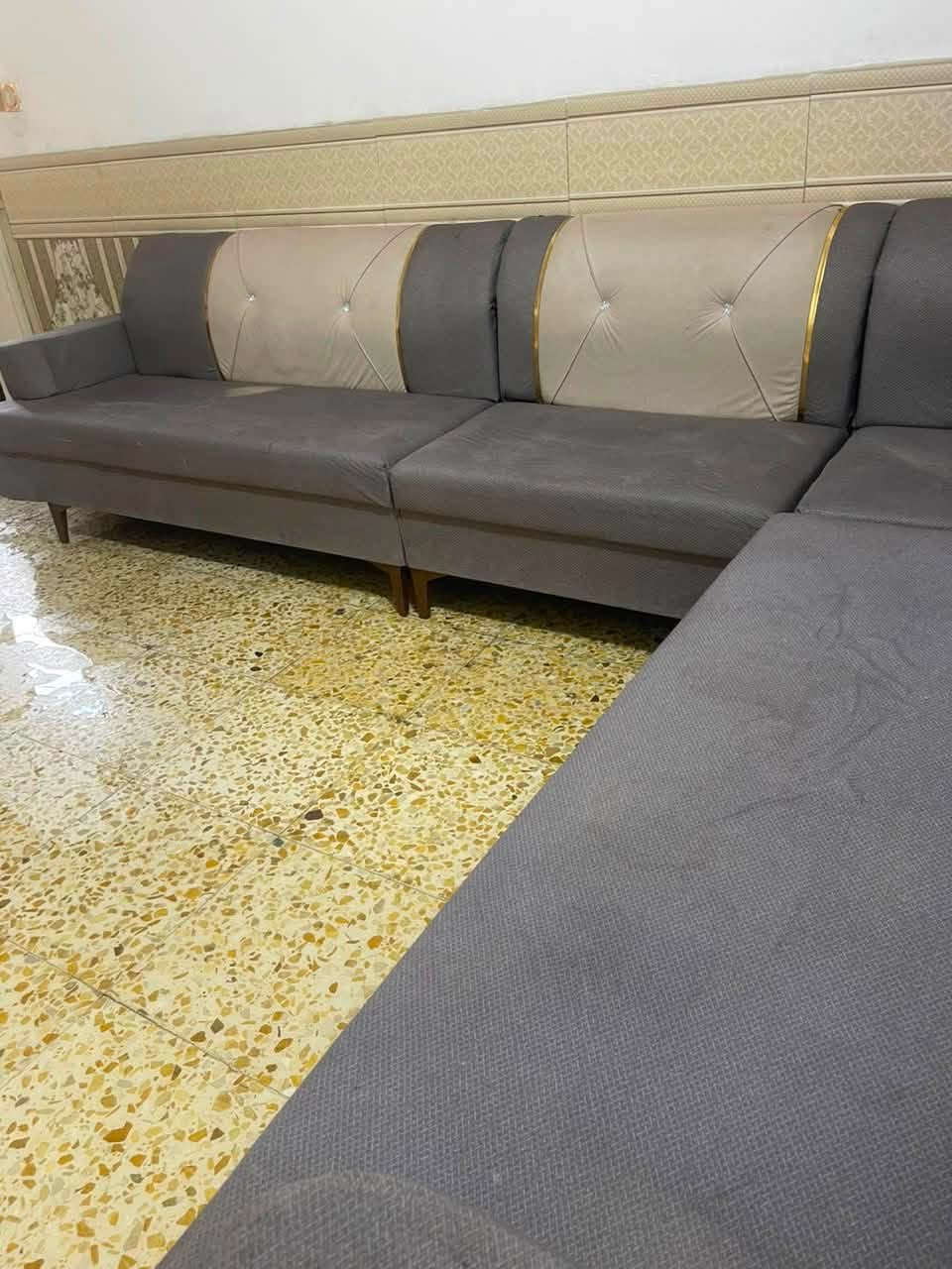 للبيع ديوان ١٠ مقاعد سعره ٢٥٠


**إذا كنت صاحب هذا الإعلان وتريد حذفه لأي سبب، رجاءا أرسل رسالة إلى الدعم الفني**