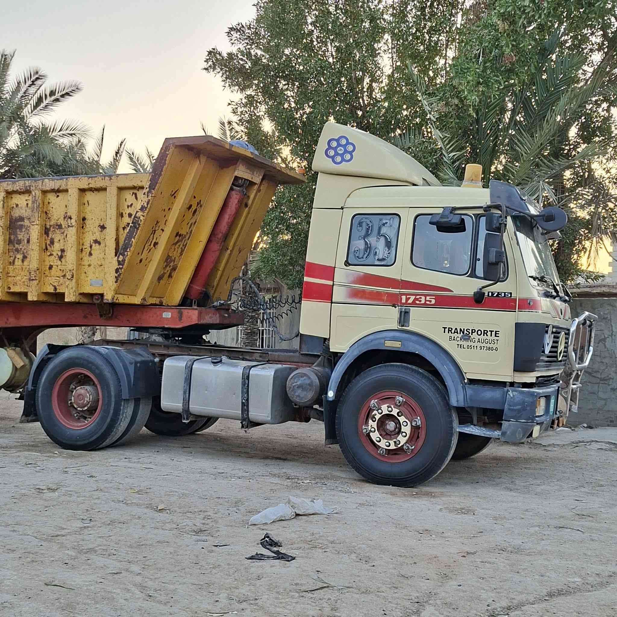 سلام عليكم للبيع كرواتي راس وعربانه موديل 89 مكينه 35 كير 240 سبرنك ابلادي شاصي مكفول رقم ديالى ثلث لوحات قلاب انكليزي بسمي تخم تاير مبطنه مع عربانه فوزله ثلث دناكير تخم تاير ونج مكفول شاصي مكفول ذرعه 32  سياره جاهزه للعمل شغل واطلع الاستفسار ***********
