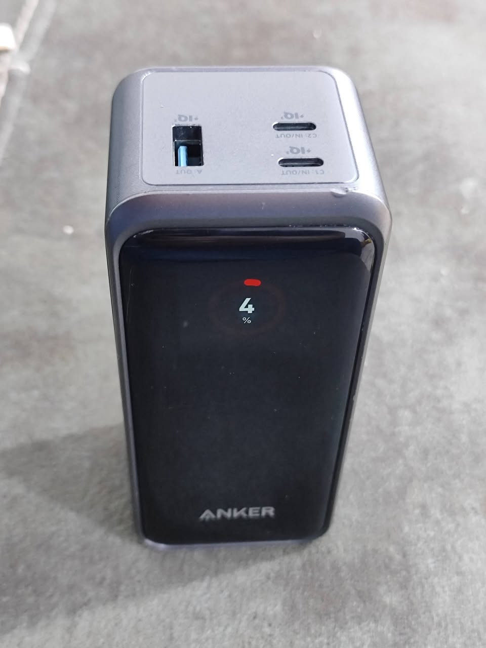 بور بنك انكر مواصفات 
Anker A1336
200W 
20000ma
عدد شحنات ٢٤
بدون كارتون


**إذا كنت صاحب هذا الإعلان وتريد حذفه لأي سبب، رجاءا أرسل رسالة إلى الدعم الفني**