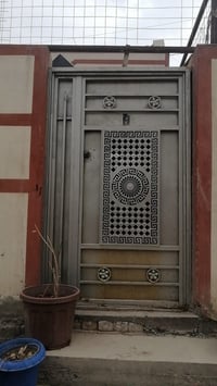 باب مستعمل • بغداد