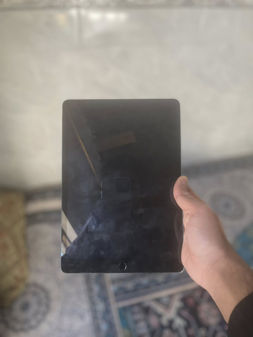 السلام عليكم 
ايباد 8 
ذاكرة 32 
 بلشحن حيل زين 
السعر 100 الف 
هـ***********
