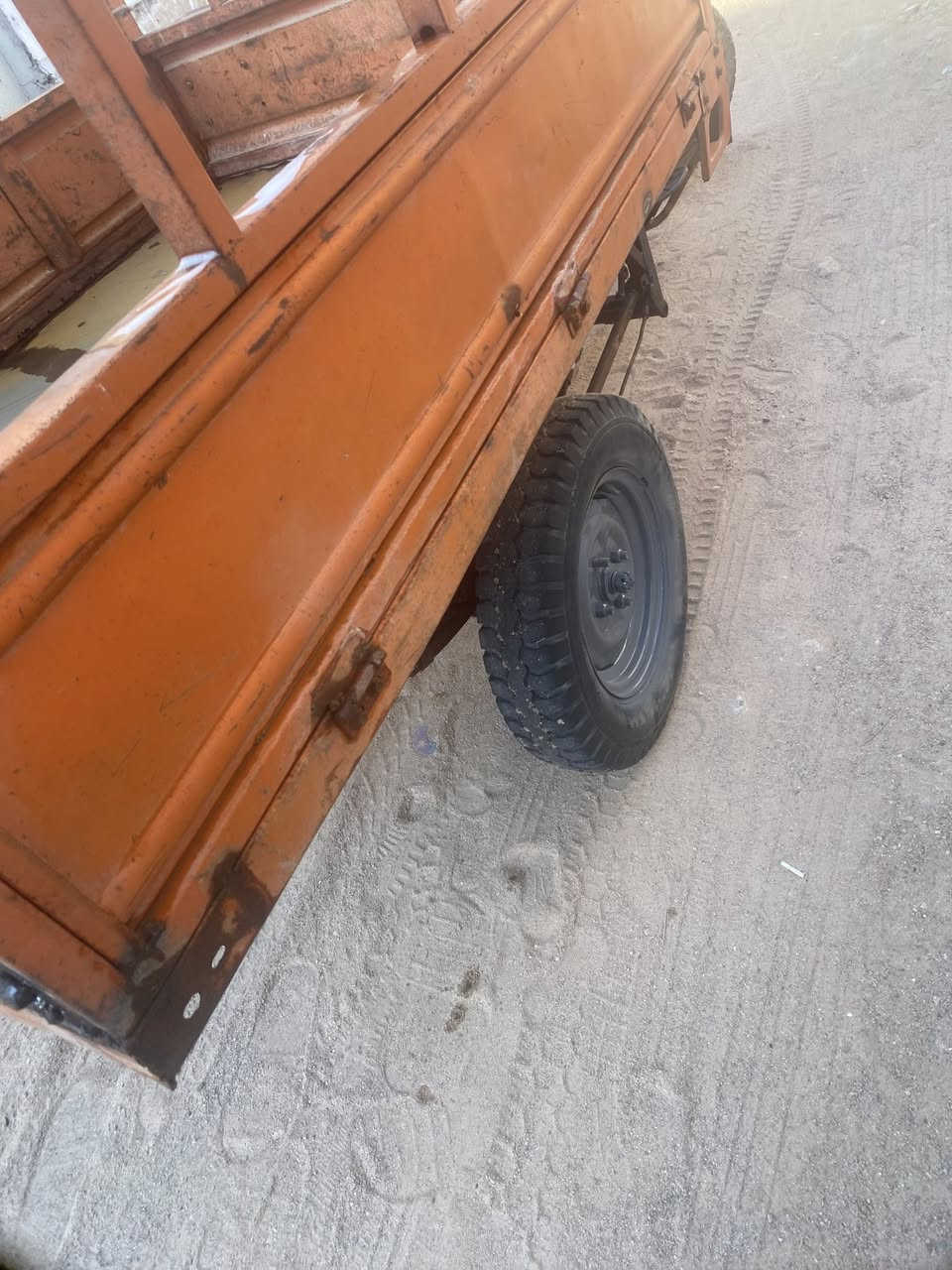 السلام عليكم ستوته MTH مديل ١٥ أوراق اصولي سعره ٦٥٠ بديه توه مسوي كاعيه مالته جديد محرك ناعم نهضه مشي كهربيات عوزه بس جوزه تربطه وباتري كلهن يشتغلن مكاني أبو الخصيب رقمي***********
