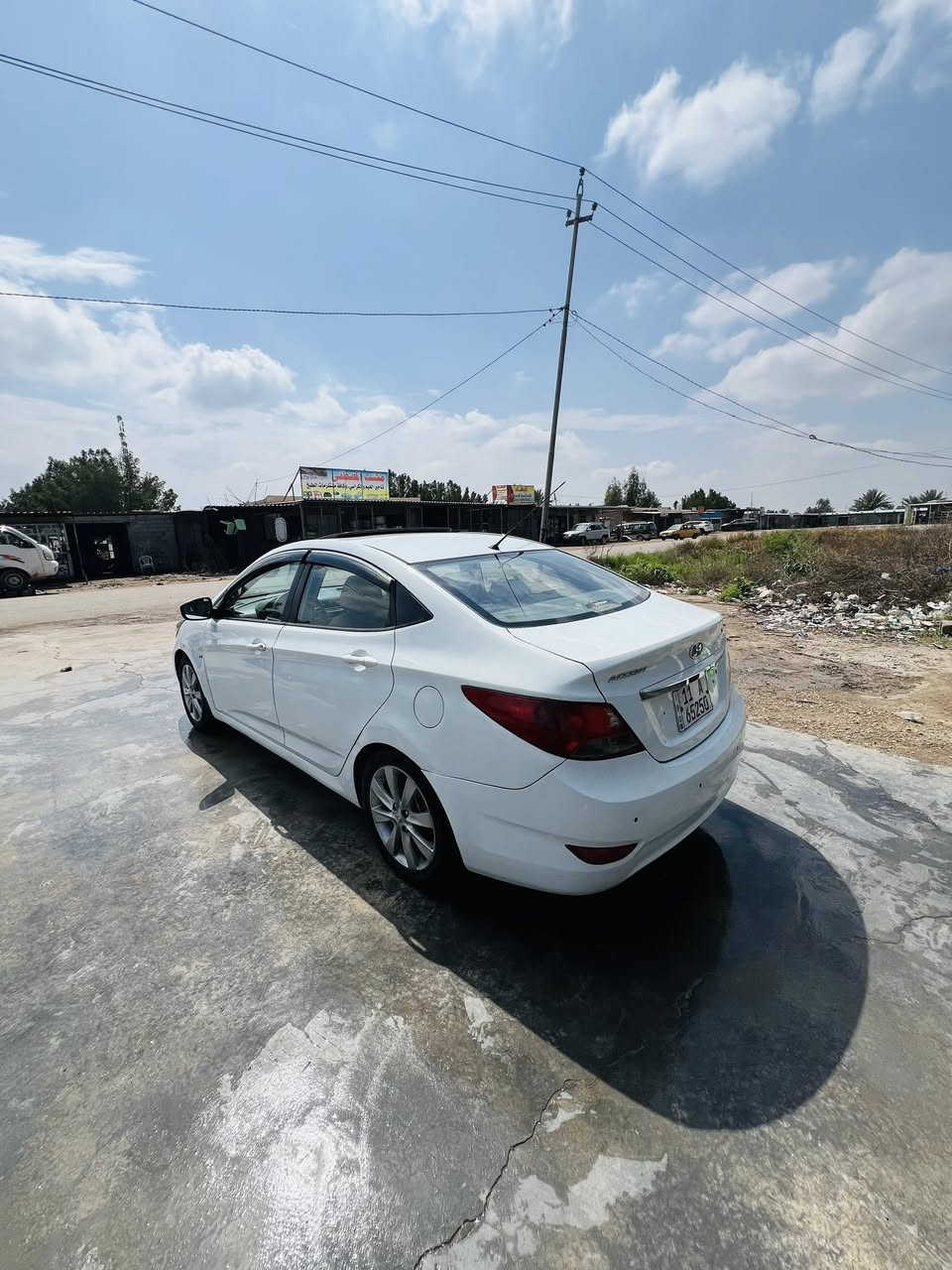 سلام عليكم للبيع اكسنت موديل ١٢خليجي فول موصفات بلو بيها ٣ قطع خلفي صبغ وبيها تعديل بلحوض مكينه ١٦٠٠دوش نضيفه حيل وكير فول كهربائيات جاهزه تخم تاير موصفات فتحه تحكمات جهتين جلد داخل لونين تجوه ويلكب ١٦ اشاير بلمري حساس بريك دسك امامي خلفي  السعر ٧٨ وبيها مجال مكاني بغداد اليوسفيه رقمي ***********
