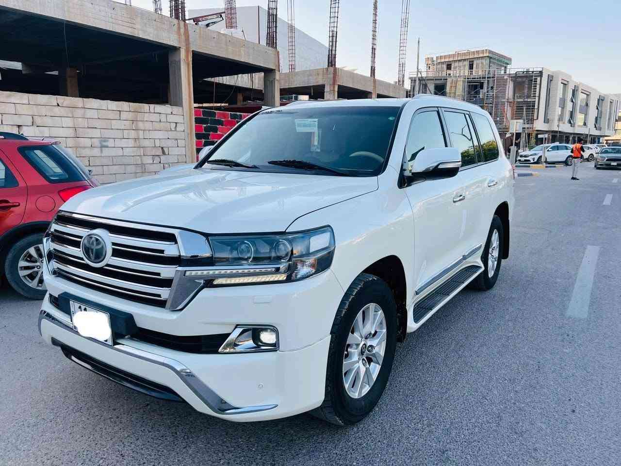 السلام عليكم للبيع لاندكروز موديل 2017 ساز اصلي رقم بغداد  بسمي تحويل ثاني يوم  مكفول كفاله عامه من صبغ وتبديل وفتح 
فول مواصفات
بصمه تشغيل
بصمه ابواب
فتحه سلايت
كشنات جلد
كشنات كهرباء ثنين ثلاث حركات 
زراكات
مري شفط
مري قلاب
تحكمات ستيرن كامله
مثبت سرعه
شاشه ايباد 
سبعه راكب
ثلاث قطع تبريد
8ايرباك 
محرك v6 
حساس امامي
حساس خلفي
وباقي مواصفات ساز معروفة 
ماشيه 86الف 
السعر (435)
اللا ستفسار اتصل على الرقم ***********
مكان السيارة بابل حله
