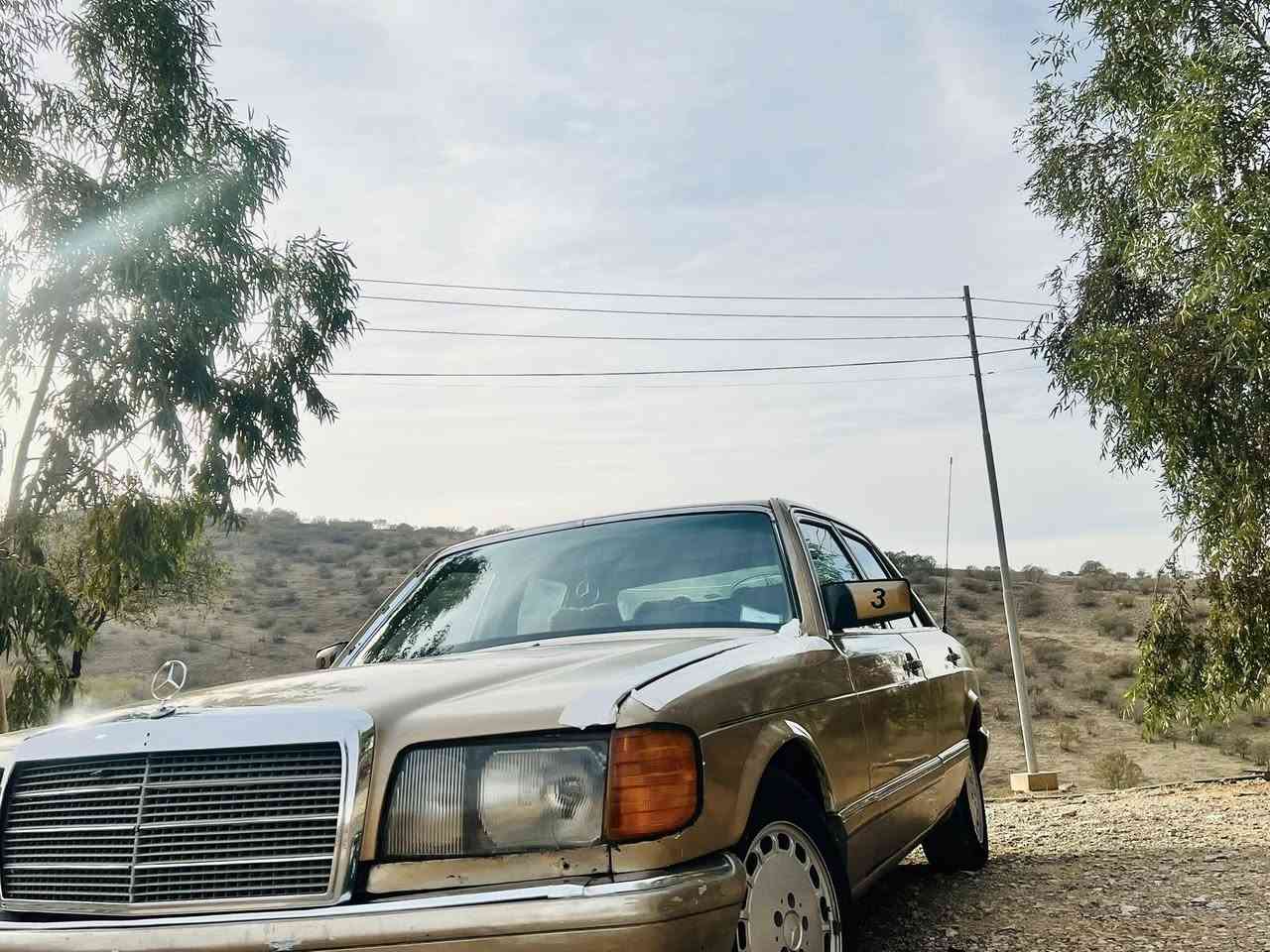 بةناوى خواى گةورة و ميهرةبا
***********
***********
مارسديس ريئايسي موديل ١٩٨٨
گير مةكينة بط ٣٠٠٠
جام كارةبايي 
تةبريد سارد و گةرم 
سلايت 
مةكينة ٦پستن 
دةركة گةورة 
كارةبايياتى بةشةرت 
ئاوينة كارةبايي
ناو زةرد 
تازة پيش و پشتى نوئ كراوةتةوة
تايةيي نوئ تازة بةستراوة 
سةيارةكة تا بليي جوانة 
سةيارةكة ئارم پلاستيك سليمانى 
موس براوة دزيارى هةمووى بةشةرت 
شوين هةولير
