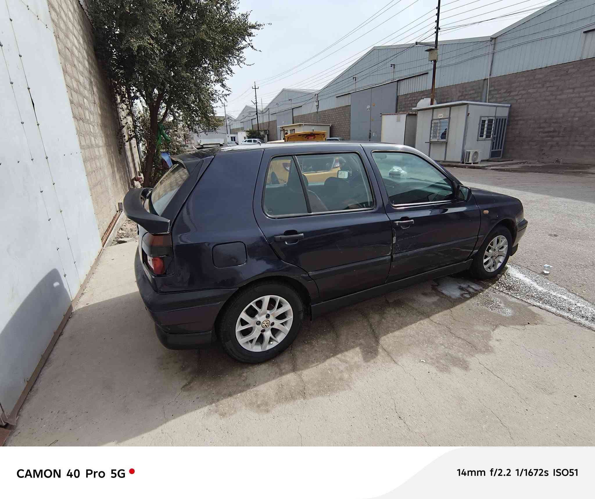 سلام وعليكم شباب 
كولف للبيع
موديل 94
كهربائيات كلها شغاله
محرك وكير نضيف كلش /كير ميكانيكي قبل يومين شاده من حجي ليث
سياره مابيها اي خياس او ضرر
تخم تاير/ويل جديد
غرفه كامله نضيفه حيل/ارضيه هم 
شاشه جديده/كامره خلفيه
سنتر لوك تقفيل ٤ابواب
سياره كشرها مرايه ونضيف بس اني متربها 
سياره شادلها بصمه تشغيل عن طريق البصمه مو سويج
هزه جديده وتحويل جديد مصفره /رقم بغداد دولي/سنويه بسمي 
شادلها لحايه صفاح ودعاميات وسبايدرات ٢خلفيه

لسعر٤٣  ماكو هيج نضافه بهيج سعر وشراي يدلل
مكاني بغداد ليوسفيه  مكاتبه مابيع عقد مروري فقط
‏‪***********‬‏
