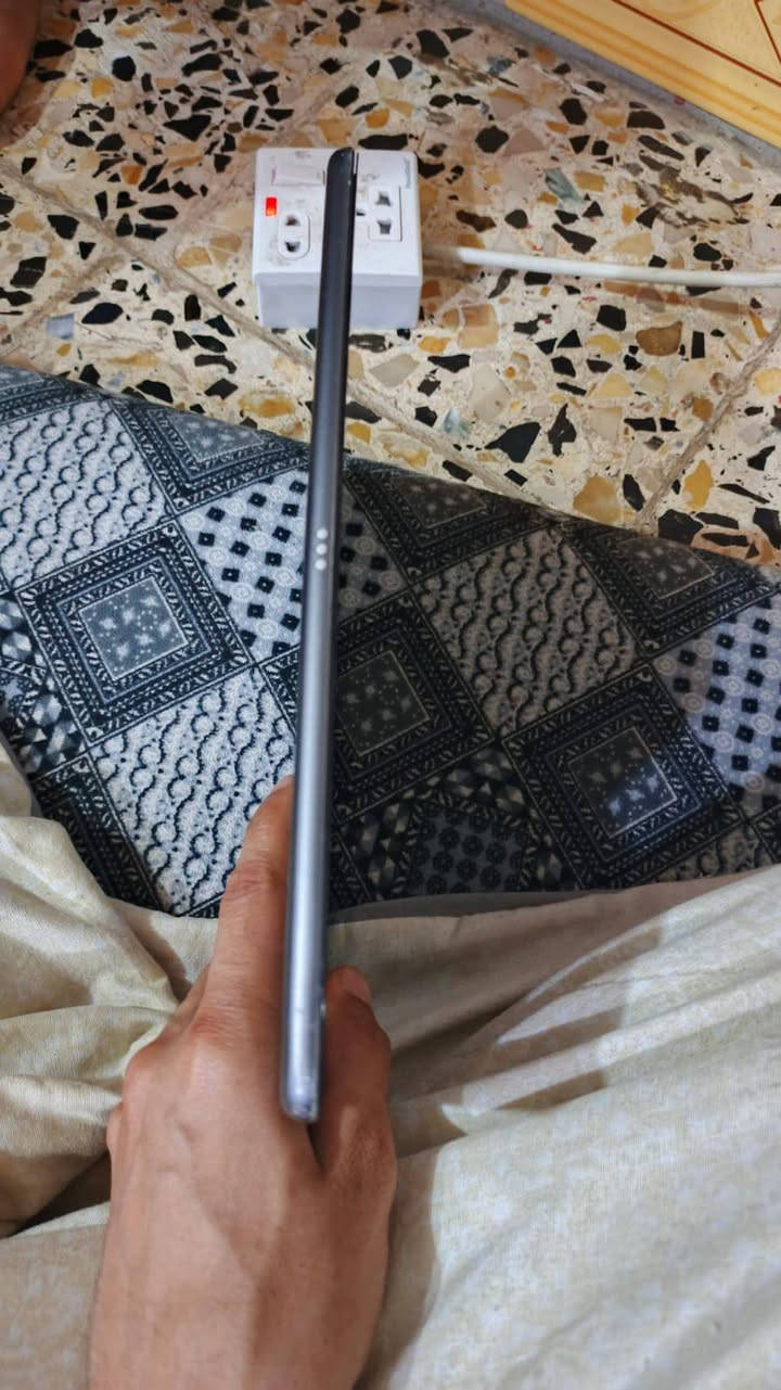 سلام عليكم ايباد 9
ذاكره ٦٤
بطاريه فول
نضافته حلوه 
فقط كلاسه مفطره 
ببجي فول سلاسه 
كله شغال 
سعره 120
مكاني فلوجه 
***********
