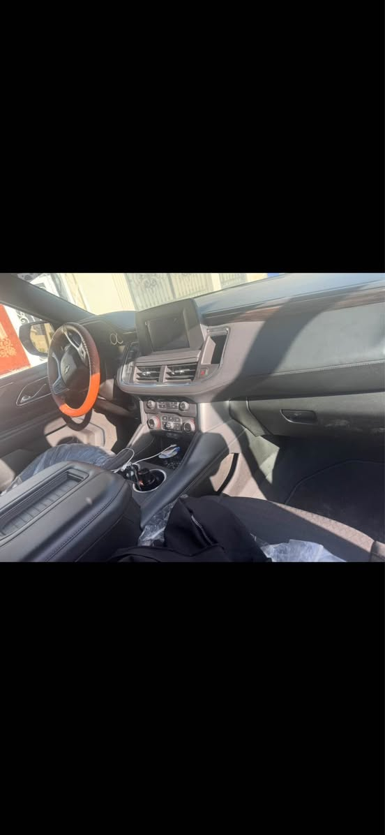 سلام عليكم تاهو امريكي موديل 2023 ضرر قطعتين جاملغ و بونيد رقم صلاح الدين محرك 5300 ماشيه 69 الف كيلو للبيع او للمراوس مكان كركوك سعر 415 بيها مجال *********** كركوك, العراق
