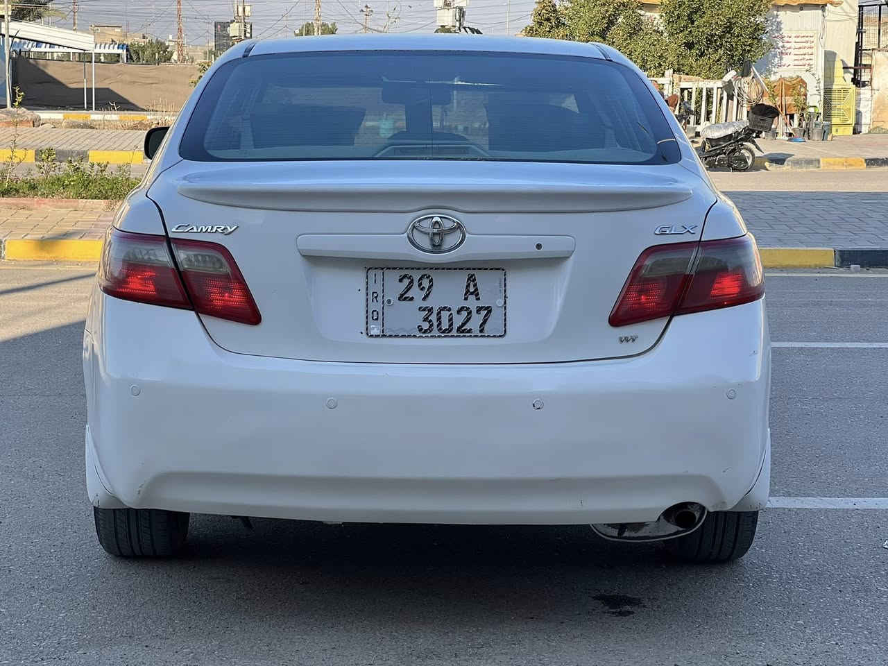 كامري 2008 خليجي واسط بسمي GLX
مكفولة من الضربة والصبغ والتبديل 
فقط بارد بالجاملغ الامامي  ومكحلة شوية 
السيارة 4 سلندر 2400 vvt  كير مكفول تبريد ثلج 
 مكينة مكفولة لا بخار ولا تنقيص 
حدادية وتخم تاير جديد والسيارة بديهة حلو 
لايت زنون والسيارة نظيفة بشكل 

السعر 113 وبيهة مجال مكاني واسط 
***********
***********
