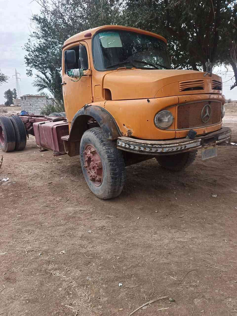 السلام عليكم فخمه للبيع موديل 80 محرك 55 جير 25 سياره مقفوله استفسار رقم ***********
