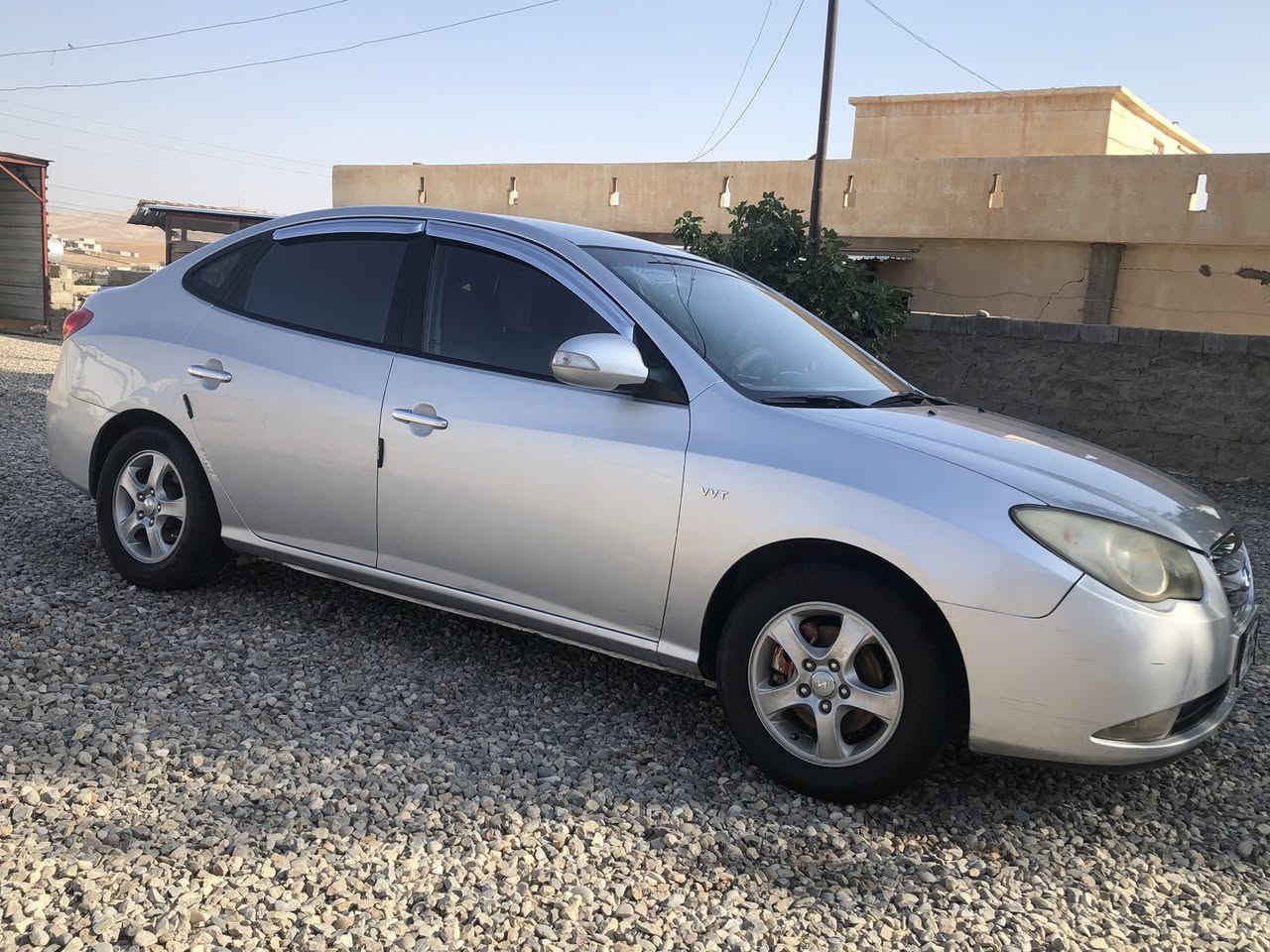 سلام عليكم 
افانتي 2010 
رقم نينوى شرط تحويل 
بيها كابون بنزين 
دكشن عالي 
محرك 1600  vvt 
السعر 120 بيها مجال ..؟
الرقم/ ***********
