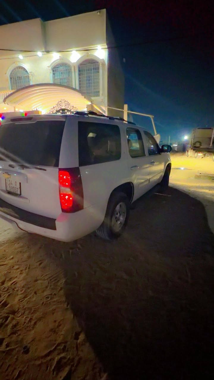 السلام عليكم
شفرولية تاهو 2014 للبيع او مراوس 
سيارة نضيفة جدا وحلو فئة LT 

محرك  V8_ 5300 

سيارة بديها جدا نضيف ما عدا الجاملغات الامامية واحد صار بي شخط وصبغتة والاخ اثر دحجة بسبب دراجة وهمين صلحتة 
والسيارة بيها باب مبدل  الباقي كلة كفالة 
گير محرك تبريد كهربائيات كله لوك  
السيارة وارد خليجي مو امريكي 
ماشية 150 الف 

عزيزي تعجبك السيارة نروح لأي مركز فحص ببالك تفحص السيارة لحد ما تقتنع حتى لا تصير اي اشكالات بالبيع 

مكلف بالنشر ***

السعر 239  وبيها مجال للشراي 

مكان السيارة البصرة ام قصر 

للأستفسار //***********
