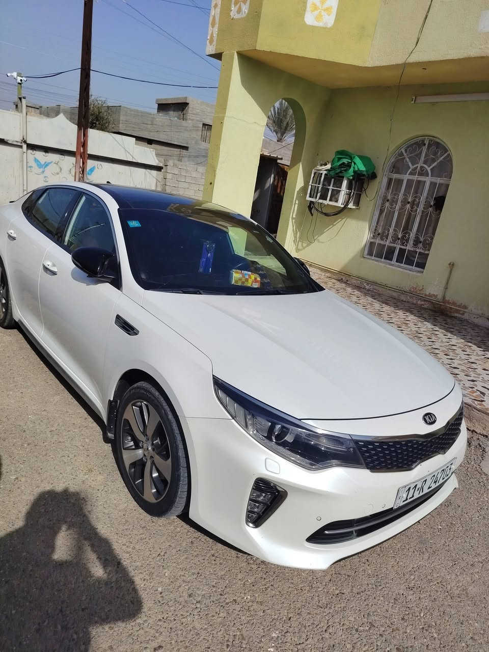 السلام عليكم
للبيع كيا اوبتيما 2016 جي تي لاين  خليجي 
السياره مكفوله كفاله عامه سونار موجود
مواصفات: الفول ال جي تي لاين GTlien
‏‎1_مكينة 2400
‏‎2_  رقم بغداد تحويل مباشر
‏‎3_تبريد قطعتين منفصل 
‏‎4_بانوراما 3حركات 
‏‎5_ستيرن شكل رياضي sport 
‏‎6_تدفئة ستيرن 
‏‎7_شفتات تب ترونك كير عادي
‏‎8_تحكم ستيرن  
‏‎9_كامرات ٤ مع GPSفعال
‏‎10_كشنات جلد لون عنابي اصلي 
‏‎11_كشنات كهرباء متحركة مع تخزين 2وضعية ميموري كشن
‏‎12_تدفئة وتبريد كشنات امامي تدفئة كشنات خلفي
‏‎13_حساس امامي خلفي 
‏‎14_زراك لايت
‏‎15_لد امامي خلفي ليزر
‏‎16_لايت زينون ناصي عالي متحرك مع حركة الستيرن واظهار النقطة العمياء 
‏‎17_رادار تنبيه عند اقتراب سيارة من الخلف والجوانب 
‏‎18_ايرباك عدد 8
‏‎19_انظمة قيادة  عدد 3 ايكو سبورت اعتيادي 
‏‎20_نظام ABS بريك ونظام ESP
‏‎21_دسكات عدد 4 رياضي جي تي 
‏‎22_وَيْل مشيف سبورت حجم 18 عدد 5 وحساس اطارات 
‏‎23_نظام AUTO HOLD نزول منحدرات
‏‎24_الصندوق نظام ذكي فتح الجنطة عند الاقتراب من السيارة 
‏‎25_شاشة 8 انج لمس notification 
‏‎26_بوصلة تحديد القبلة والخرائط وتحديد الموقع والملاحة
‏‎27_سماعات عدد 10 
‏‎28_بلوتوث مع حساس الصوت اذا كان مرتفع عند الكلام ينخفض
‏‎29_نظام الصوت سستم harman/kardon 
‏‎مع سبوفر مضخم صوت عدد 2
‏‎30_هاند بريك بصمة كهرباء 
‏‎31_بردات خلفية اصلي
‏‎32_نظام شحن الهاتف لاسلكي وايرليس 
‏‎33_ضوء ابيض داخلي 
‏‎34_مري كهرباء شفط قلابة مع ضوء إشارة‎ الماسحات حساس تعمل عند الأمطار
سياره جديده وبحاله زيرو
لاتصال والاستفسار: ***********
***********
مكان سيار الانبار حبانيه
