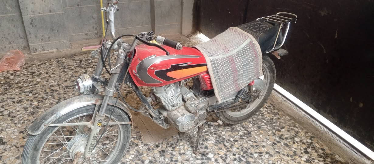 دراجه لبيع اوارق استنساخ 5 كير الشراي يتدل وهذا رقمي ***********
