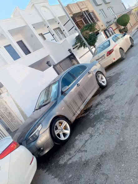 بیئێم چاوبرۆ مۆدێل 2009  مەکینە 528 تۆماتیک فول فول مواسەفات بەناو خۆمە 14 ورەقە غرامە  دەگەرێتەوە سێپارچەی پێشی بۆیاغە سعر 79 ورەقە  
***********
