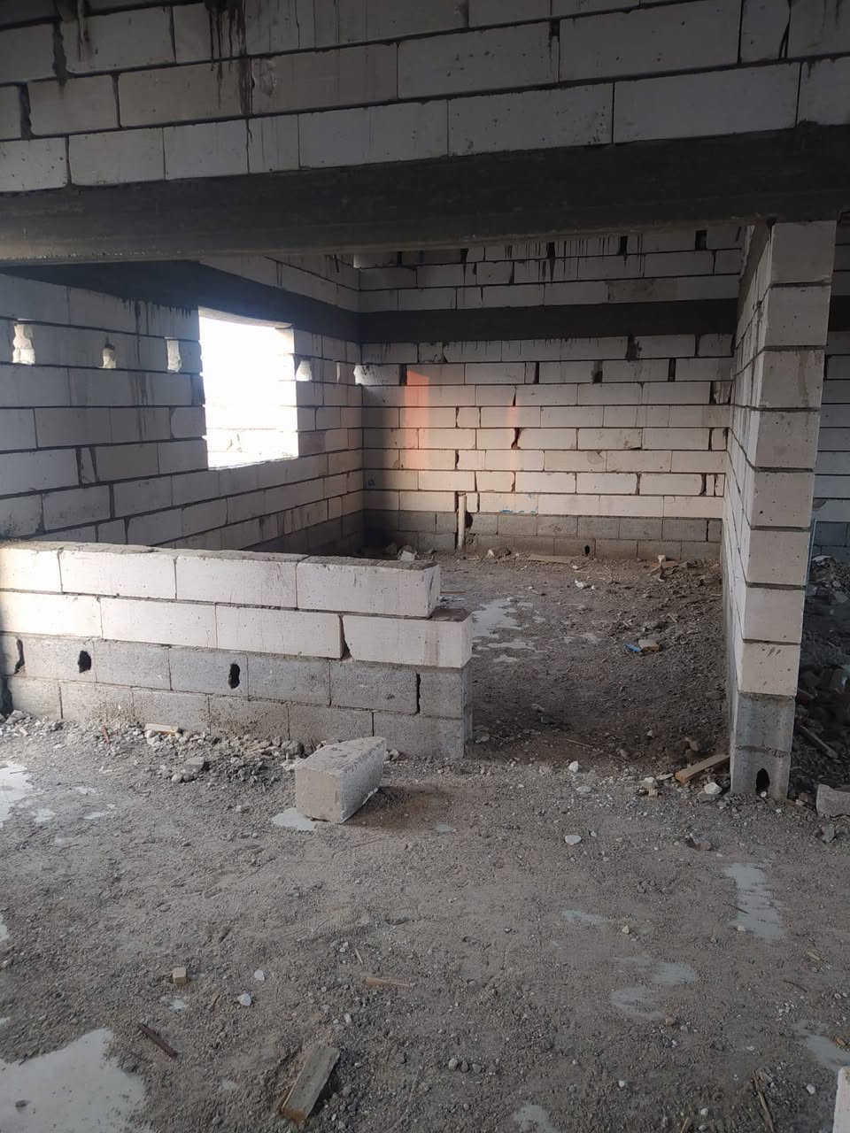 #اسعد_الله_اوقاتكم_بكل_خير⁉️👋

دار للبيع هيكل 🏠🏠

#مساحه:: 600 م

#العنوان:: البهادري قريب على شارع الصناعية 📌

#جنس_العقار::طابو زراعي عراقي سند 25 وكاله و نسخ من الطابو و مكاتبة 

البيت طابقين 
غرف نوم عدد 7 نضام سويت
صاله عدد 4
ديوانيه 
مطبخ عدد 2
كراج سيارات يتسع 4 سيارات 
بناء بلوك و فرمستون 
خلف البيت نهر
شارع 10 م🚘

جميع الخدمات متوفرة ماء كهرباء مدارس نت كلشي قريب على 
#السعر ((250مليون وبي مجال))
#اللاستفسار:: إلا تصال على الهاتف ☎️ 📞 
☎️((***********))☎️
            محمد
