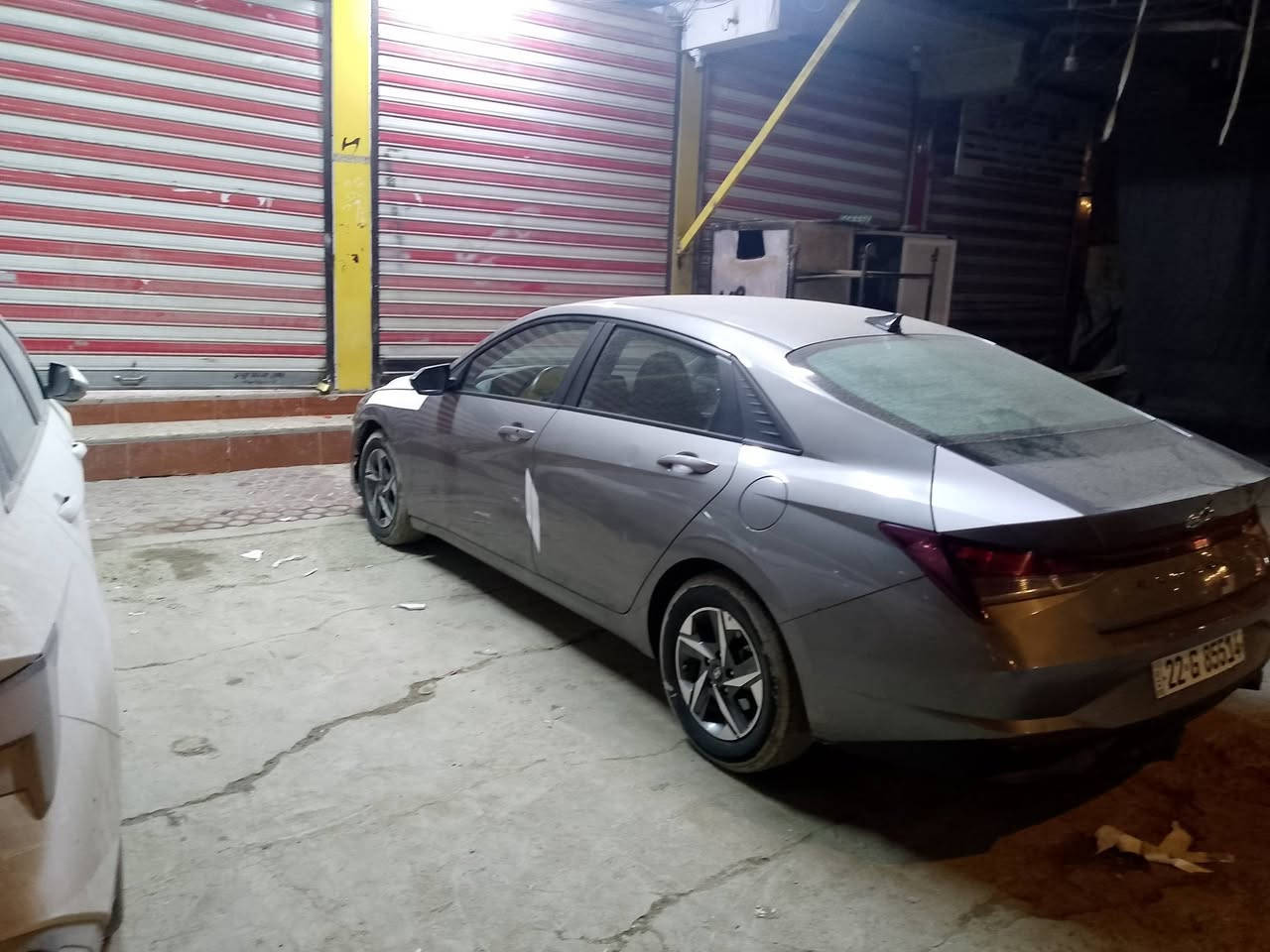 السلام عليكم
هونداي النترا 2023
رقم اربيل دولي بسمي
فول مواصفات عدى الفتحه
كير اي تي 
.زنون بلادي
.رادار امامي خلفي جانبي
توقف ذاتي
مانع اصطدام
سايد بريك كهرباء
قياده ذاتيه
بصمة ابواب
كار بلي
الخ.......
حادثه جاملغ جهة السائق مبدل مع بع بنيد مصبوغ
السياره جاهزه
مكان السياره بابل جسر الثوره
للاستفسار
***********
