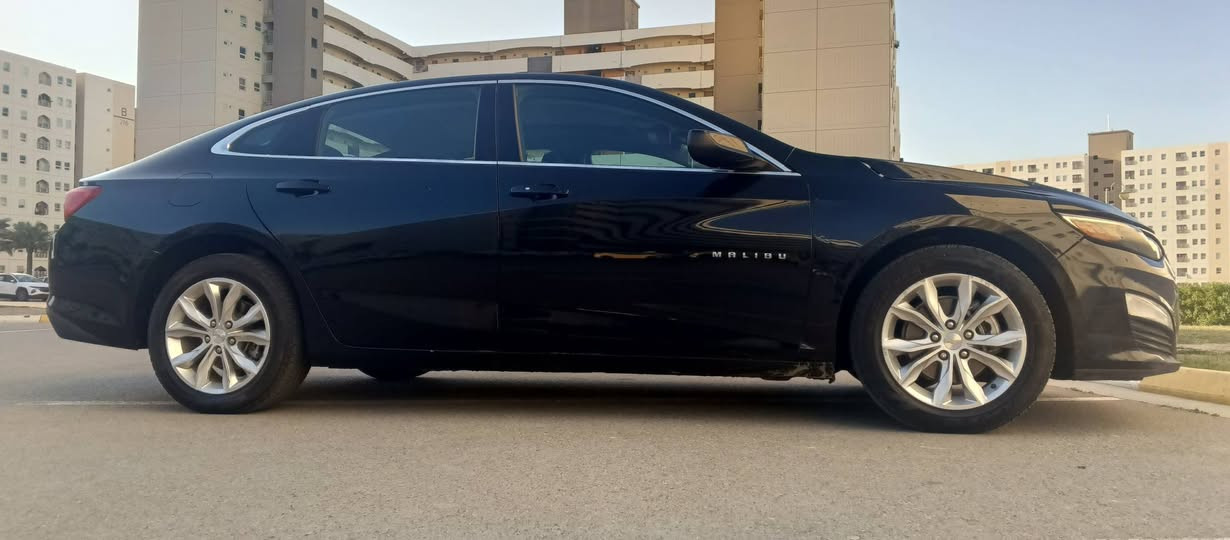 سلام عليكم من رخصت الادمن ماليبو 24 LT فول ماشي 24 باسمي رقم نكليزي دخول جديد ضرر بنيد *********** سعر 124بي مجال قليل
